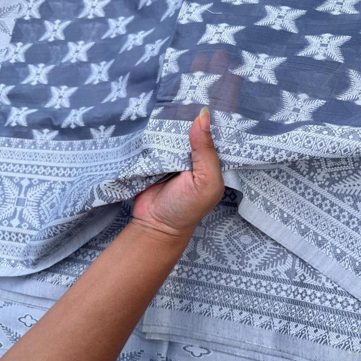 Kolmi Saree